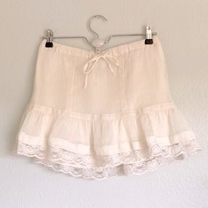 H&M Lace Dainty Cream Skirt